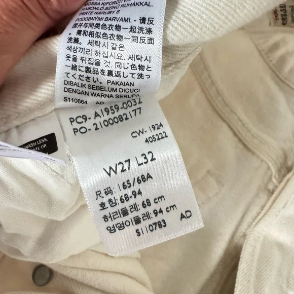 Levi’s 501 90s Jeans - Picture 8 of 11